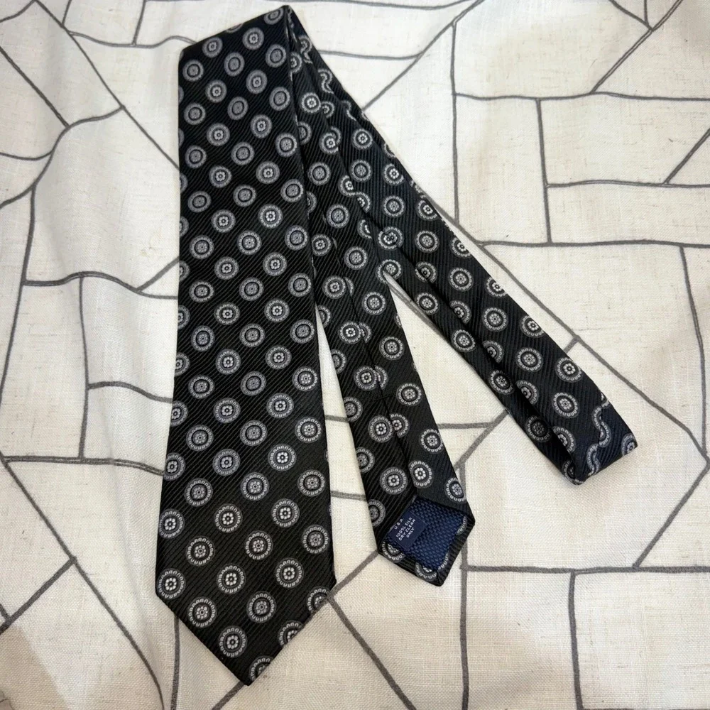 Cremieux Necktie One Size Black Silk Geometric‎ Medallion Handmade USA